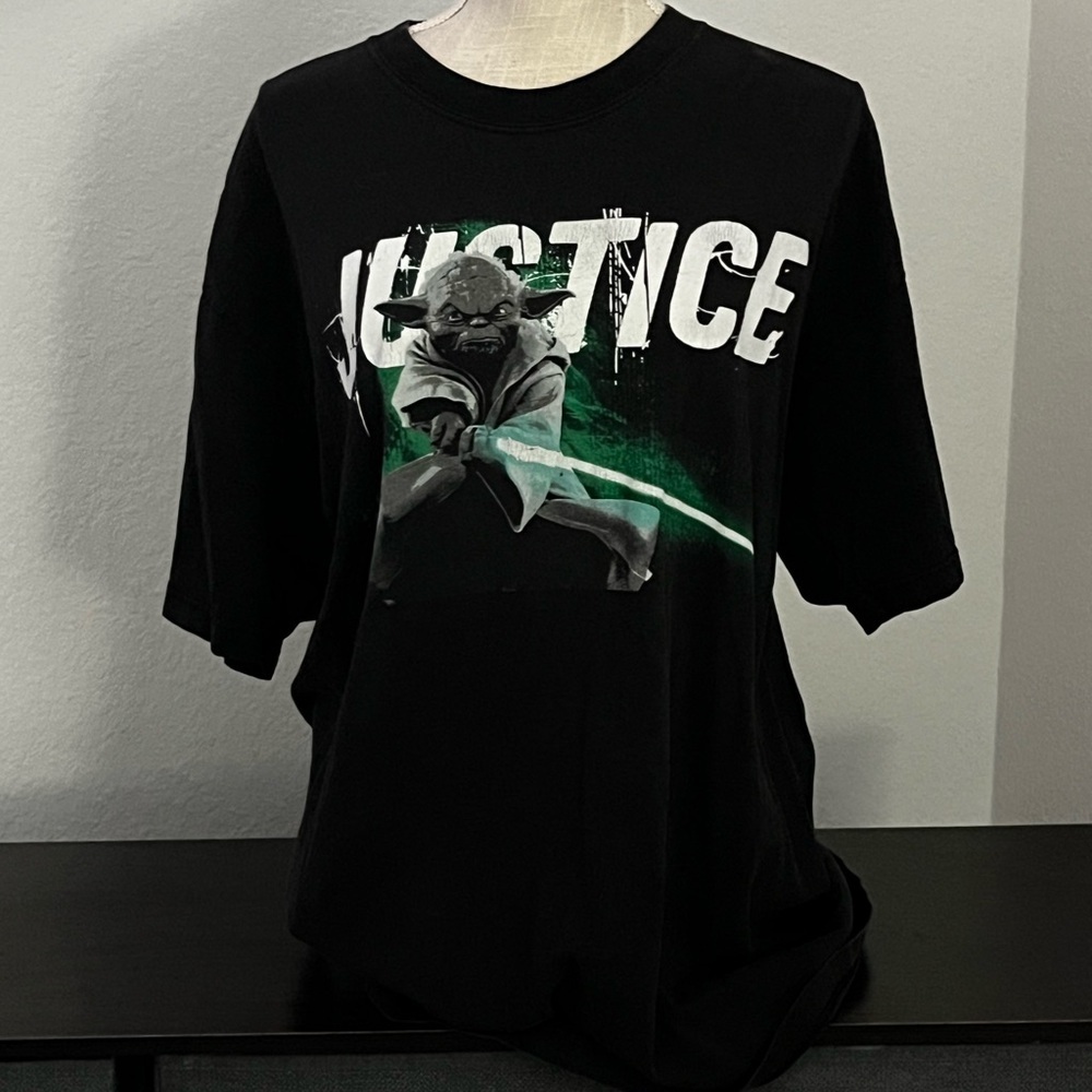 Star Wars XL Unisex Black Graphic Tee with Yoda Print - Picture 2 of 5
